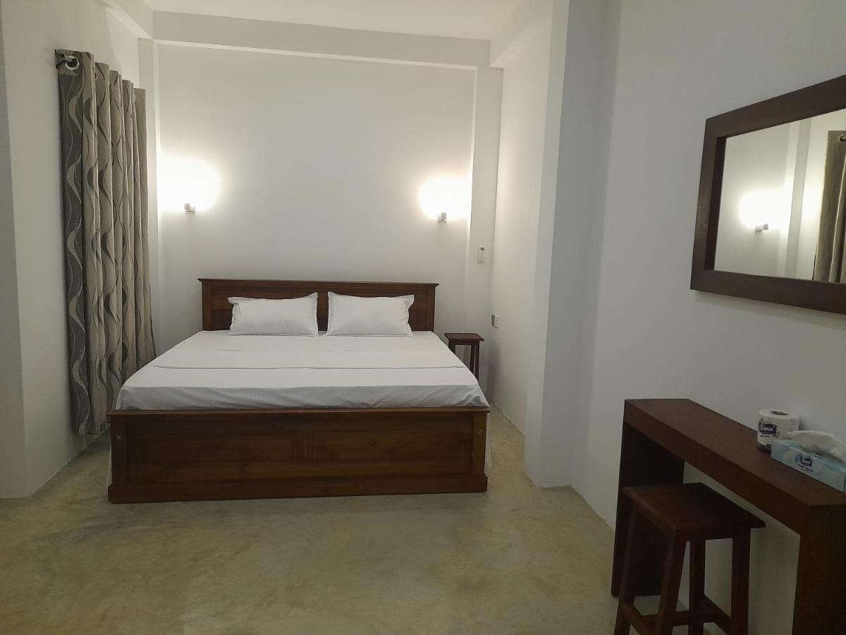 Gloria Inn 尼甘布 外观 照片