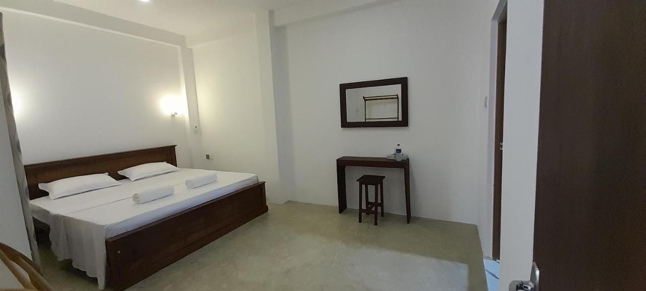 Gloria Inn 尼甘布 外观 照片