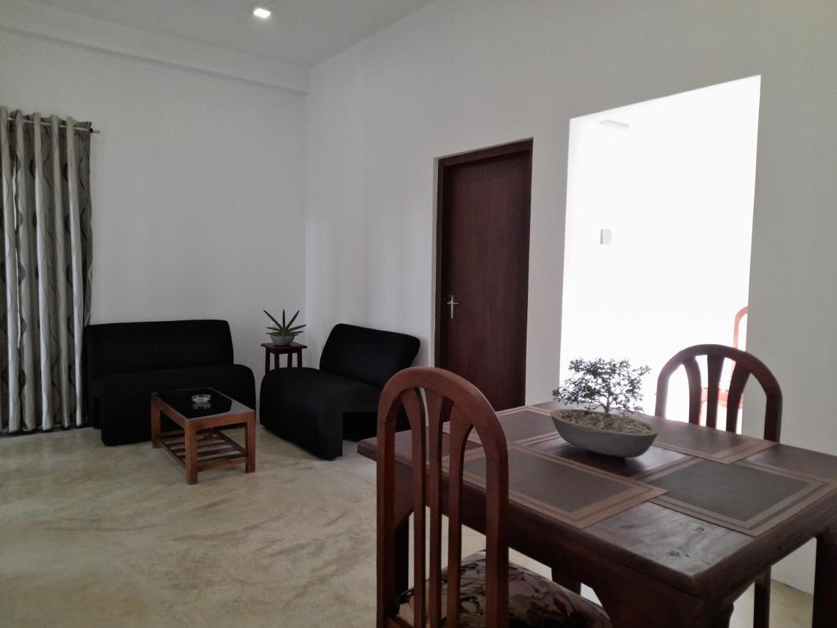 Gloria Inn 尼甘布 外观 照片